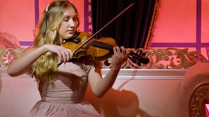 London based Violinist - Lottie