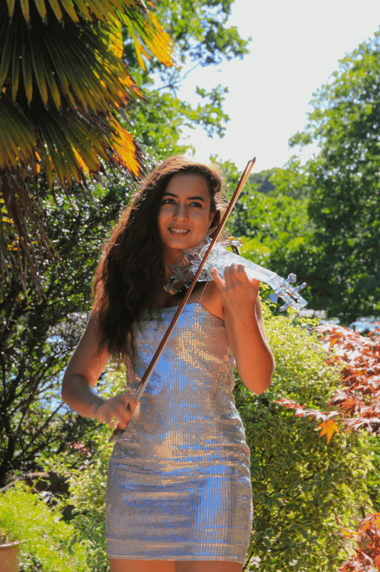 Oxford based Violinist - Naomi